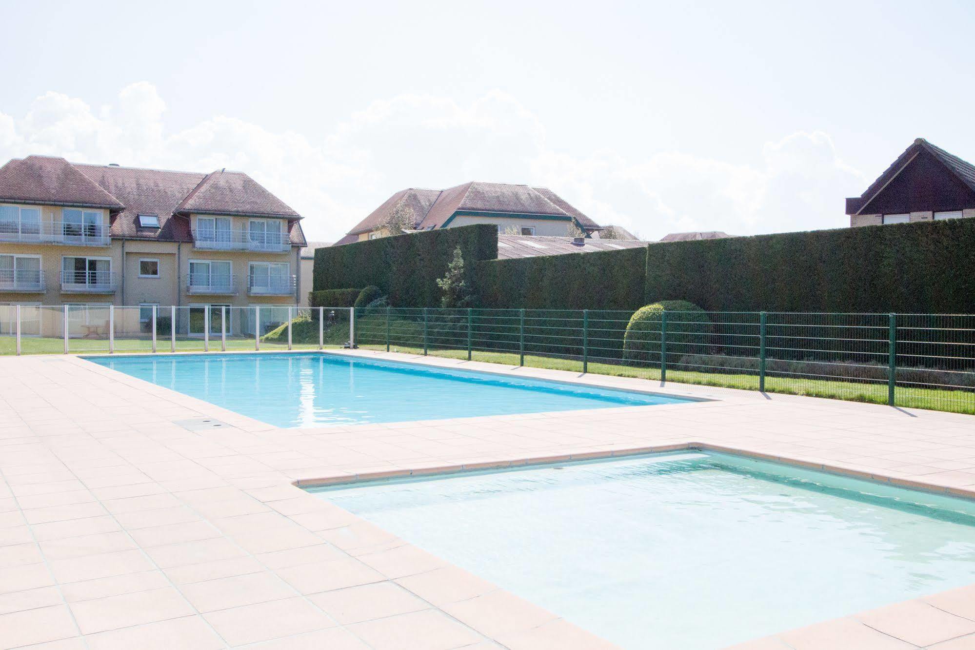 Holiday Suites デ ハーン エクステリア 写真